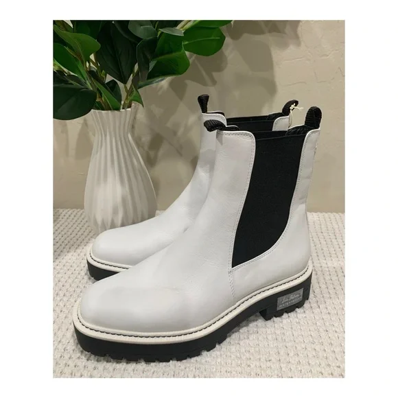 NEW Sam Edelman Laguna Chelsea Boot Size 10